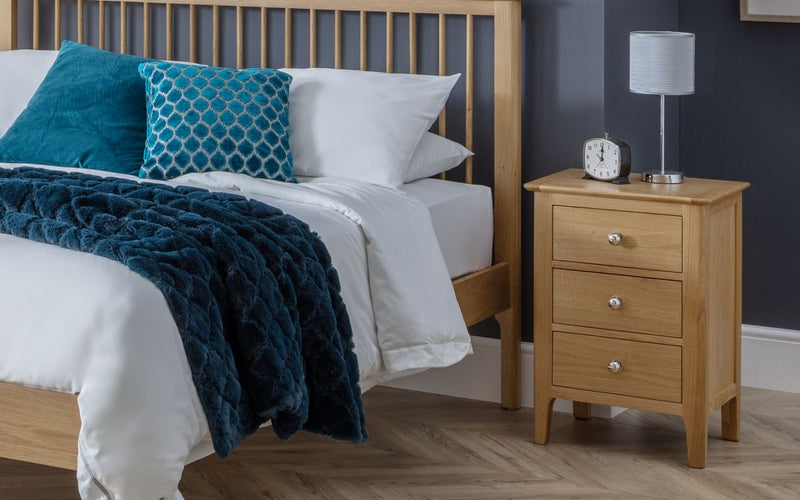 Cotswold Oak Bedroom Furniture Set - Bedsides, Chest of Drawers & Wardrobe